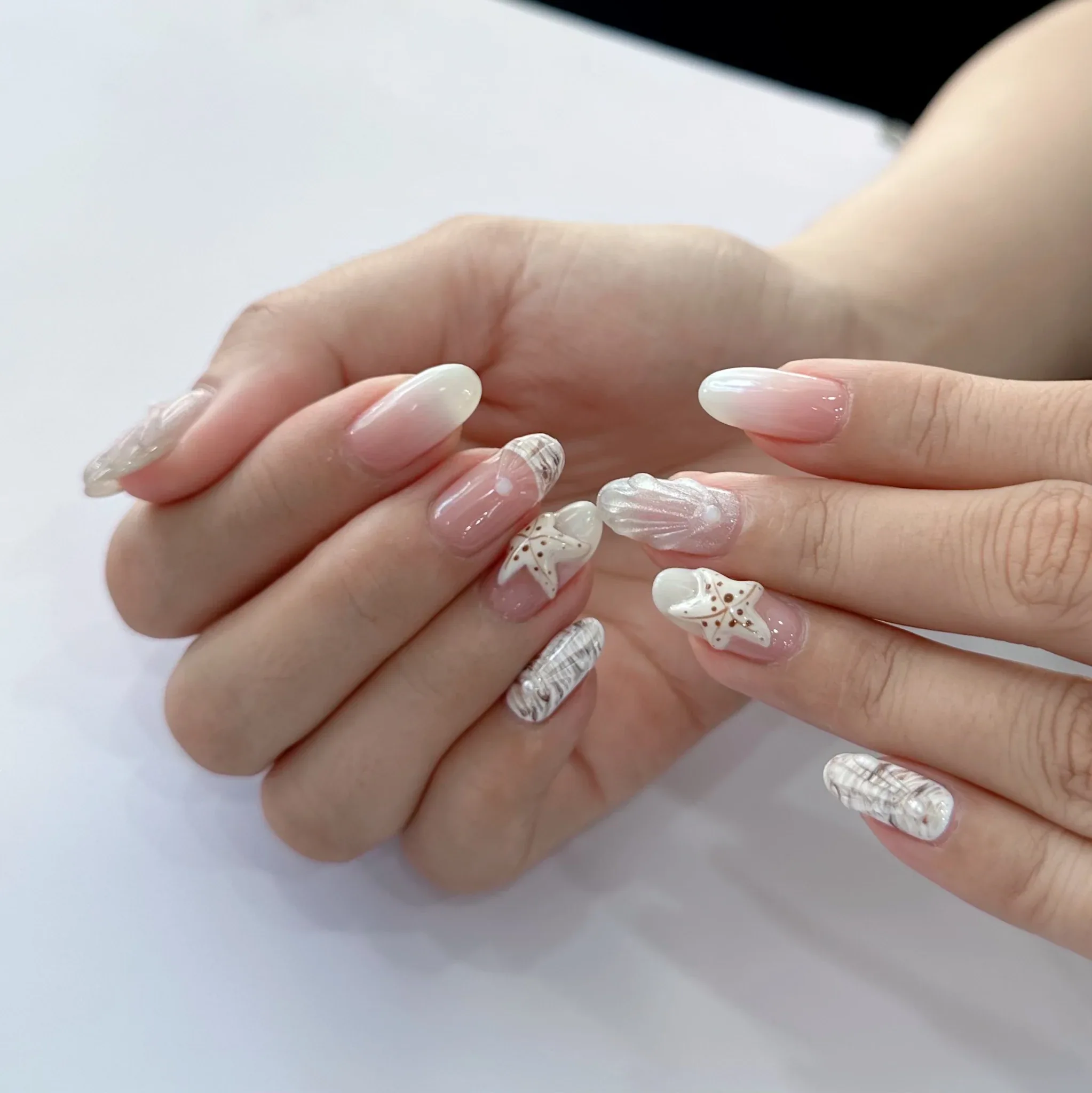 Bộ móng thực hiện tại Thùy Nail