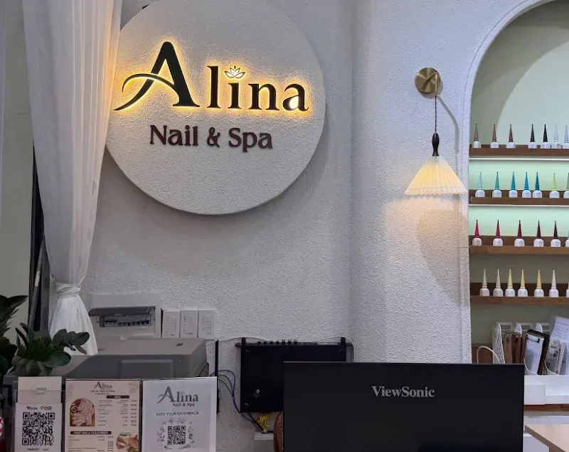 Không gian bên trong tiệm ALINA