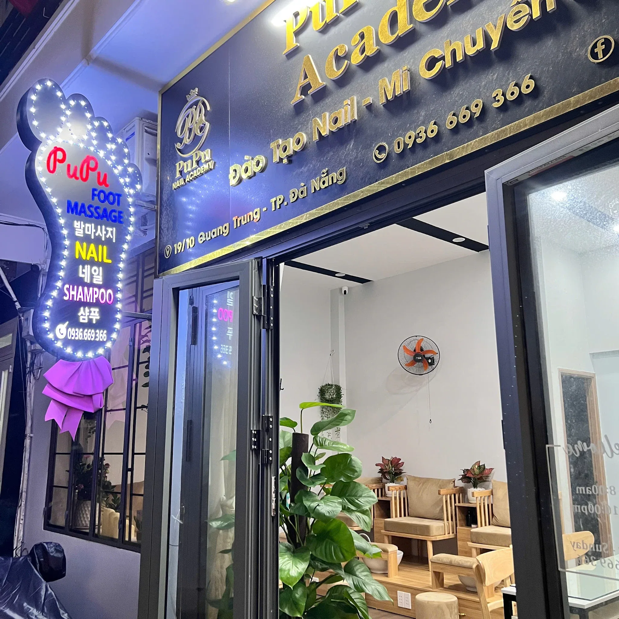 Không gian bên trong tiệm PUPU